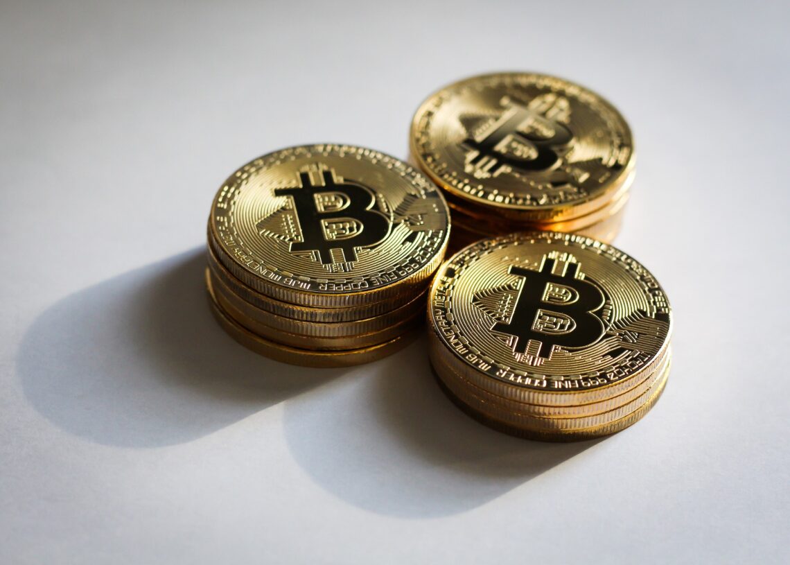 Buy Bitcoin (BTC), Robert Kiyosaki urges